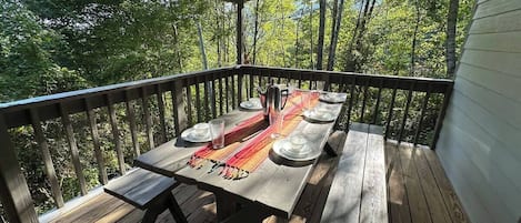 屋外ダイニングエリア