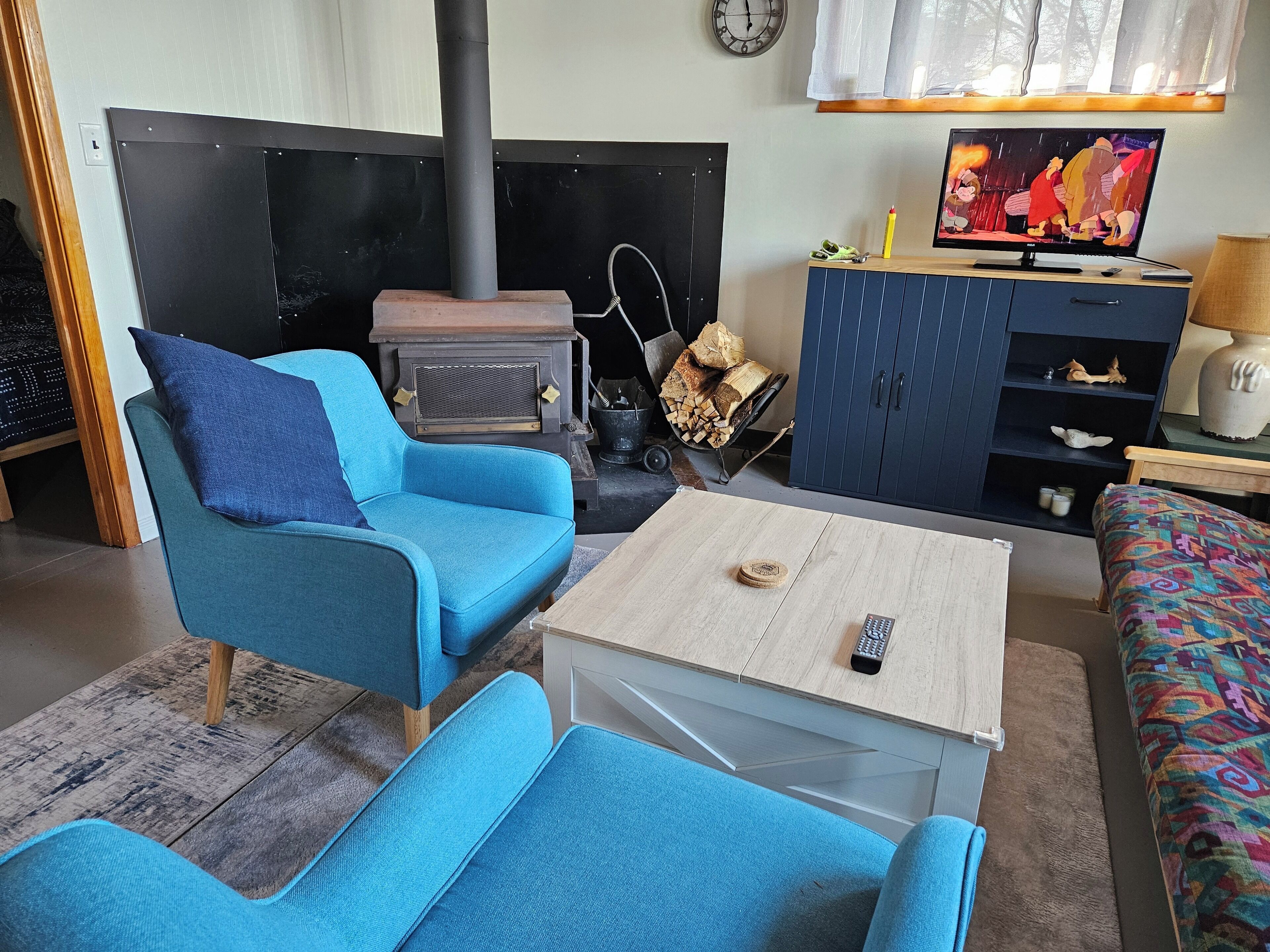 Smart-TV, Kamin, DVD-Player