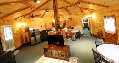 Bear Necessities Cabin, Mesa Verde Getaway