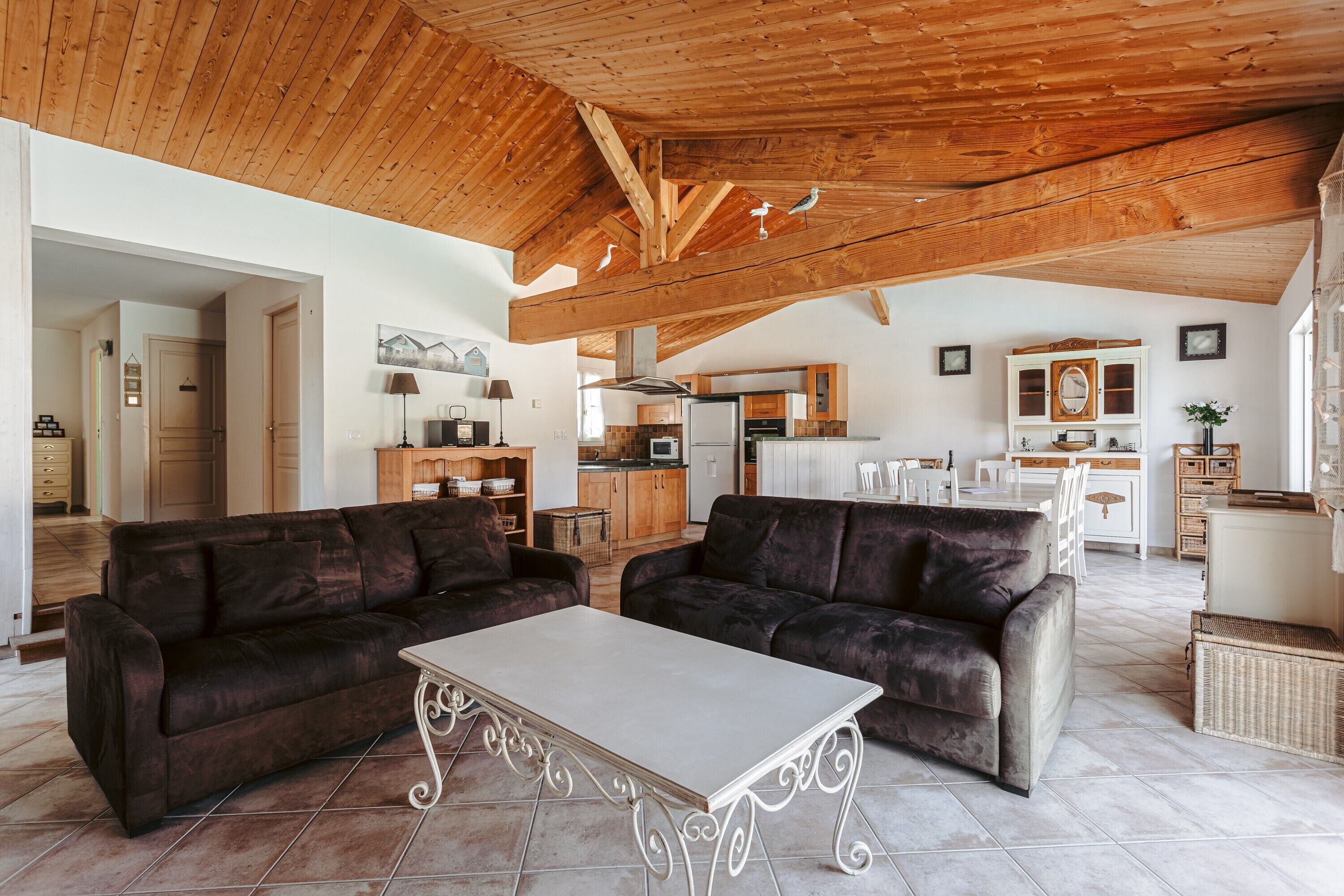 TV, fireplace, DVD player, table tennis