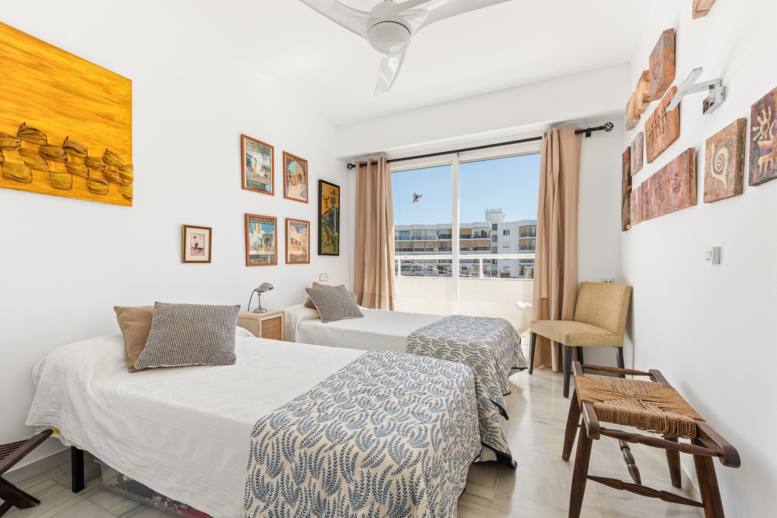3 habitaciones, tabla de planchar con plancha y wifi gratis 