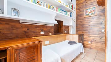 6 habitaciones, tabla de planchar con plancha y wifi gratis