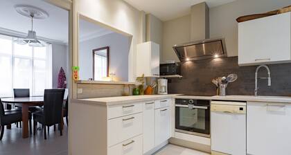 Villa 'La Halle' avec balcon et Wi-Fi