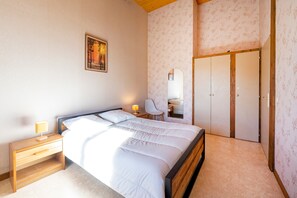 3 chambres, fer et planche Ă repasser, accĂšs au Wi-Fi (inclus)