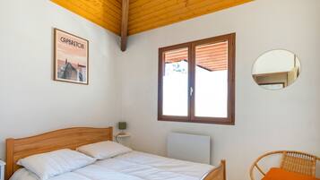 3 habitaciones, tabla de planchar con plancha y wifi gratis