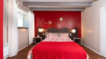 1 bedroom, free WiFi, bed sheets