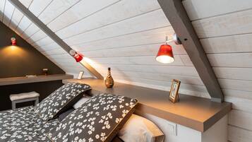 1 bedroom, free WiFi, bed sheets