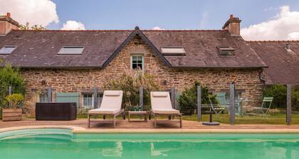 Pension 'Cassiopé' mit Gemeinschaftspool, gemeinsamer Terrasse und Wi-Fi