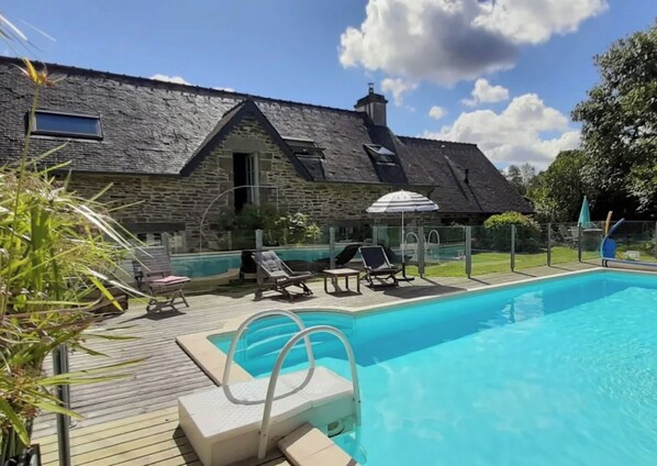 Et oppvarmet basseng