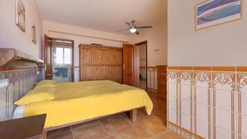 2 sovrum, strykjÀrn/strykbrÀda, gratis wi-fi och sÀngklÀder