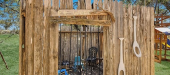 The Lazy Lakehouse - All LVPOA Amenities Available - Pool/Fitness/Lake Access