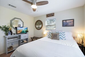 3 chambres, fer et planche à repasser, lit de bébé portatif