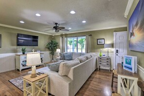 TV - Christmas at the Villa - Heated Pool - Family Fun (Bradenton)