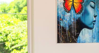 Spacious 5-bedroom house in welcoming Managua with WiFi, AC