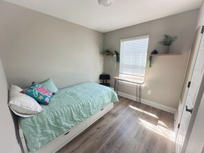 3 bedrooms, free WiFi, bed sheets