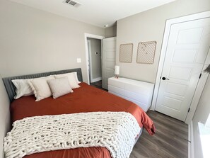 3 habitaciones, wifi gratis y ropa de cama 
