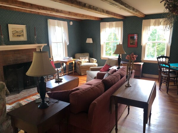 Smart TV, fireplace, table tennis, books