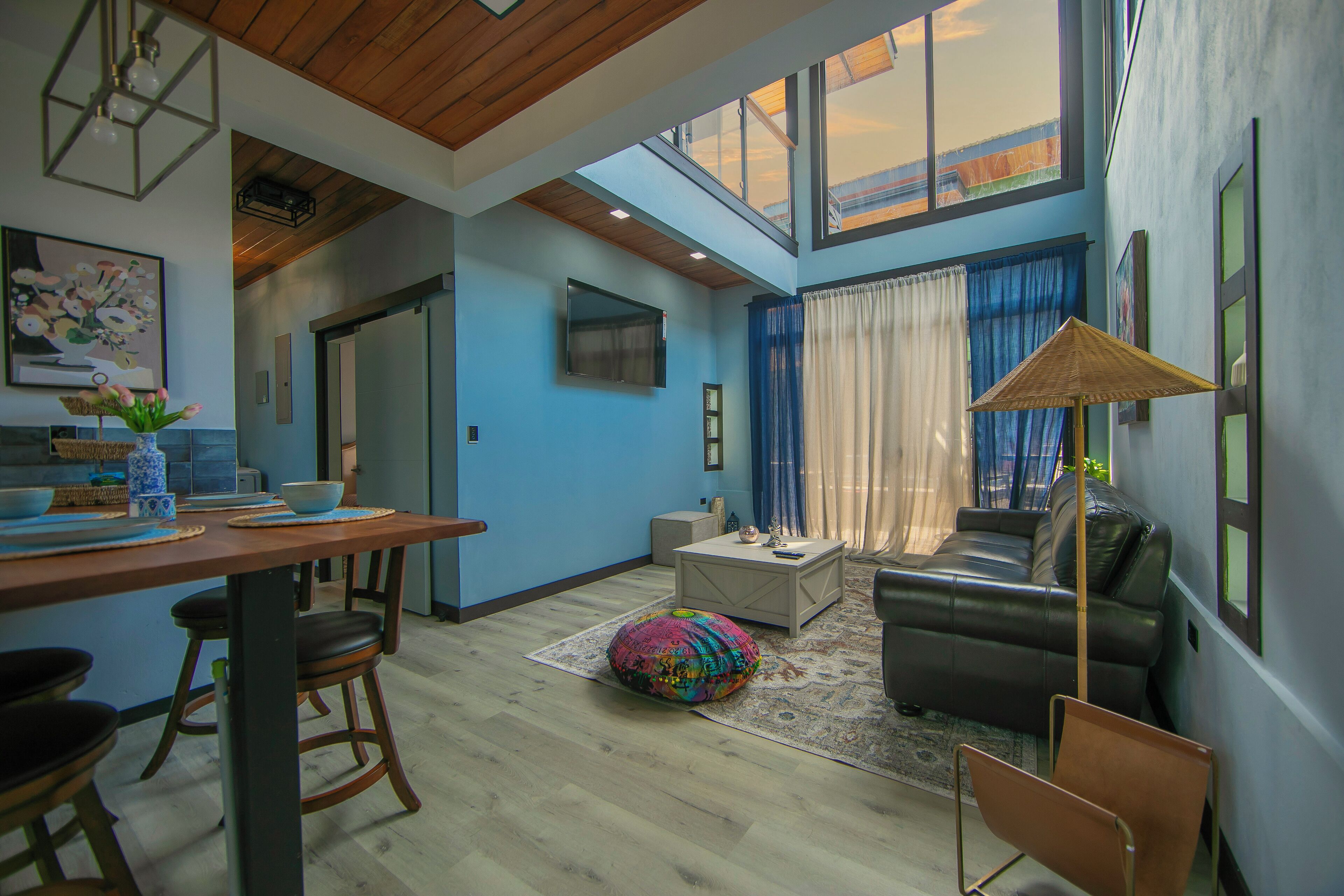 Casa Azulada-king Beds, Pool, Bbq, Parking On Property, 5 Min To Lafortuna! - La Fortuna