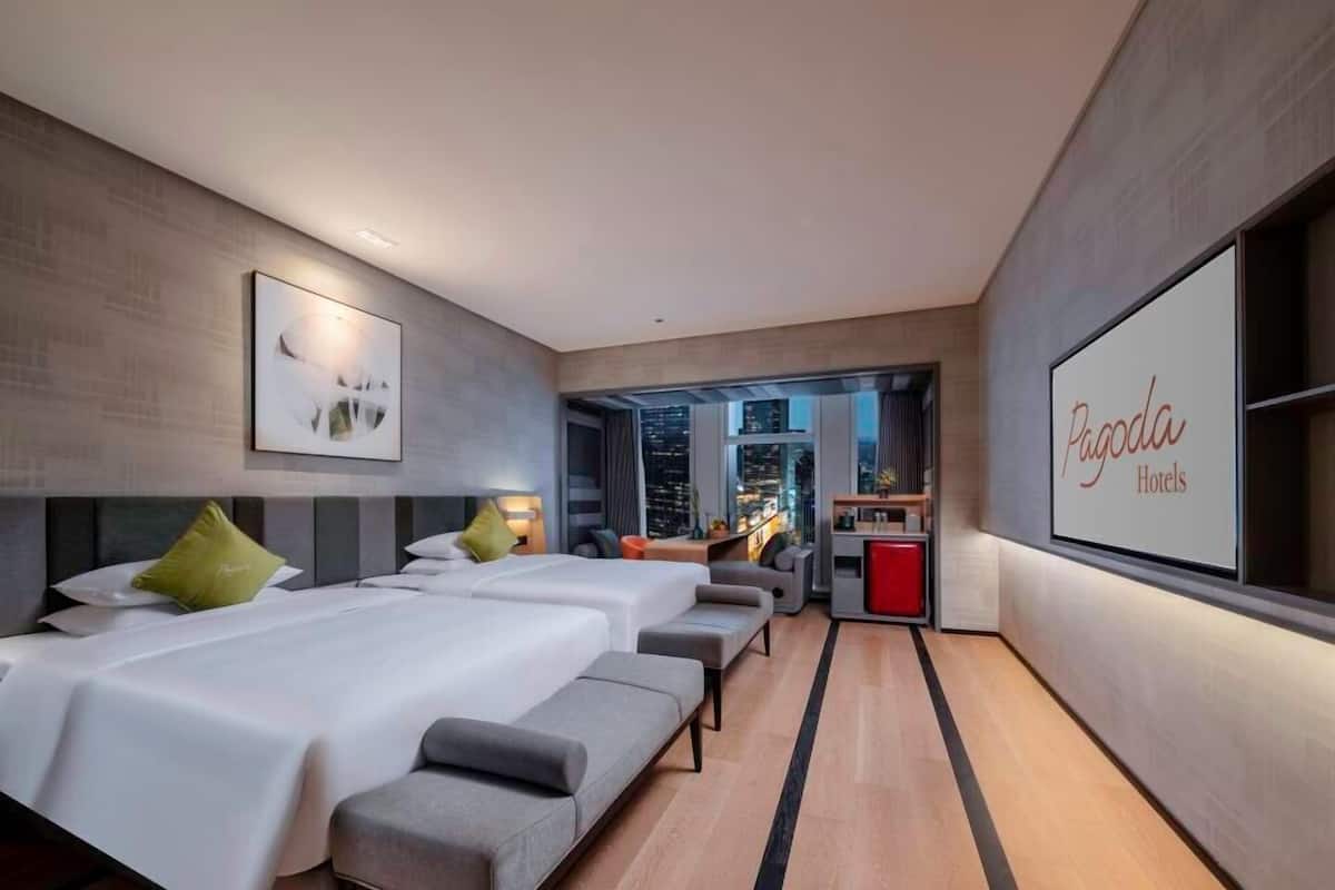 Premium bedding, minibar (free items), in-room safe, desk