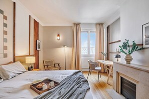 Iron/ironing board, WiFi, bed sheets