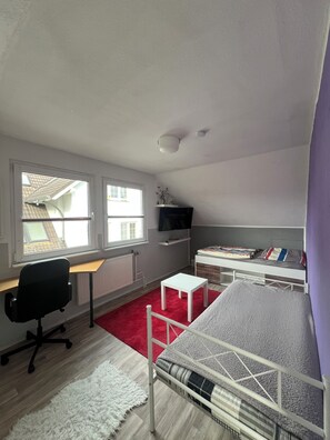 2 bedrooms, in-room safe, desk, travel cot - Vacation apartment in Neuenhagen (Neuenhagen bei Berlin)