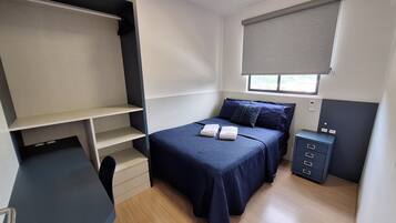 2 habitaciones, tabla de planchar con plancha, wifi y ropa de cama