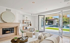 Smart-TV, Kamin