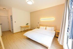 3 bedrooms, blackout curtains, free WiFi