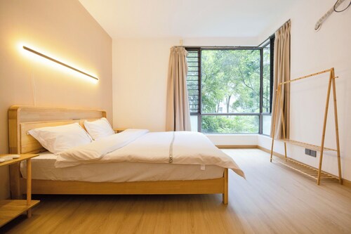 Shanghai Hills&Chuanyu Inn 29-102