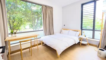 3 bedrooms, blackout drapes, free WiFi