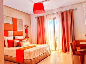 4 chambres, fer et planche à repasser, Wi-Fi, draps fournis