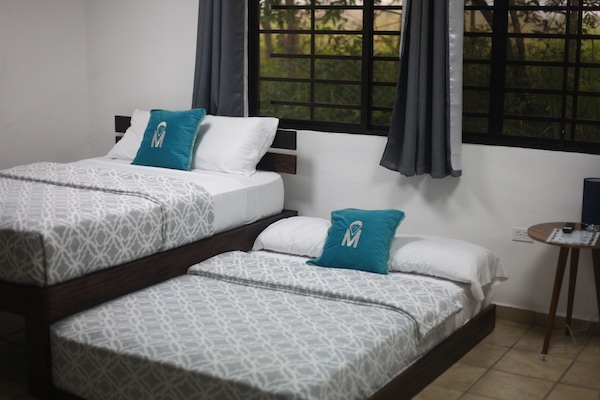 Grand Room, Private Bathroom | Garden view