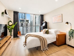 1 bedroom, desk, iron/ironing board, WiFi (free)