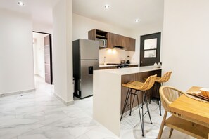 Fridge, microwave, oven, stovetop