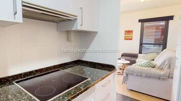 Fridge, microwave, oven, coffee/tea maker