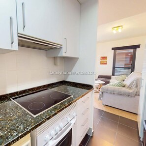 Fridge, microwave, oven, coffee/tea maker