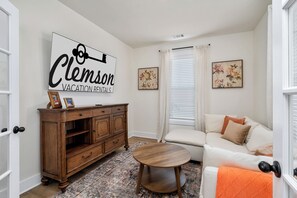 Interior - Clemson's Golden Door Retreat, minutes from campus! (Central)