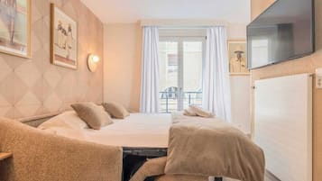 1 bedroom, desk, iron/ironing board, free WiFi