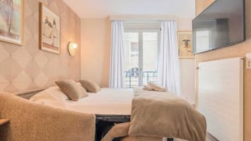 1 chambre, bureau, accès Internet, draps fournis