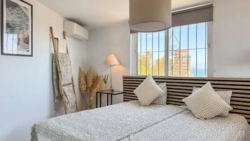 4 slaapkamers, een strijkplank/strijkijzer, gratis wifi, beddengoed