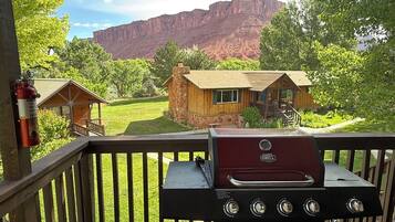 Bungalow, Patio, Mountain View | Mountain view
