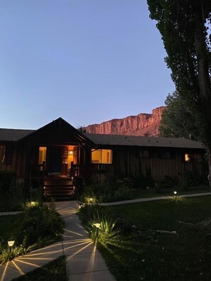 Exterior - Castle Valley Inn (Moab)
