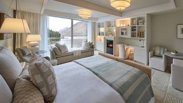 Free minibar items, in-room safe, blackout drapes, soundproofing