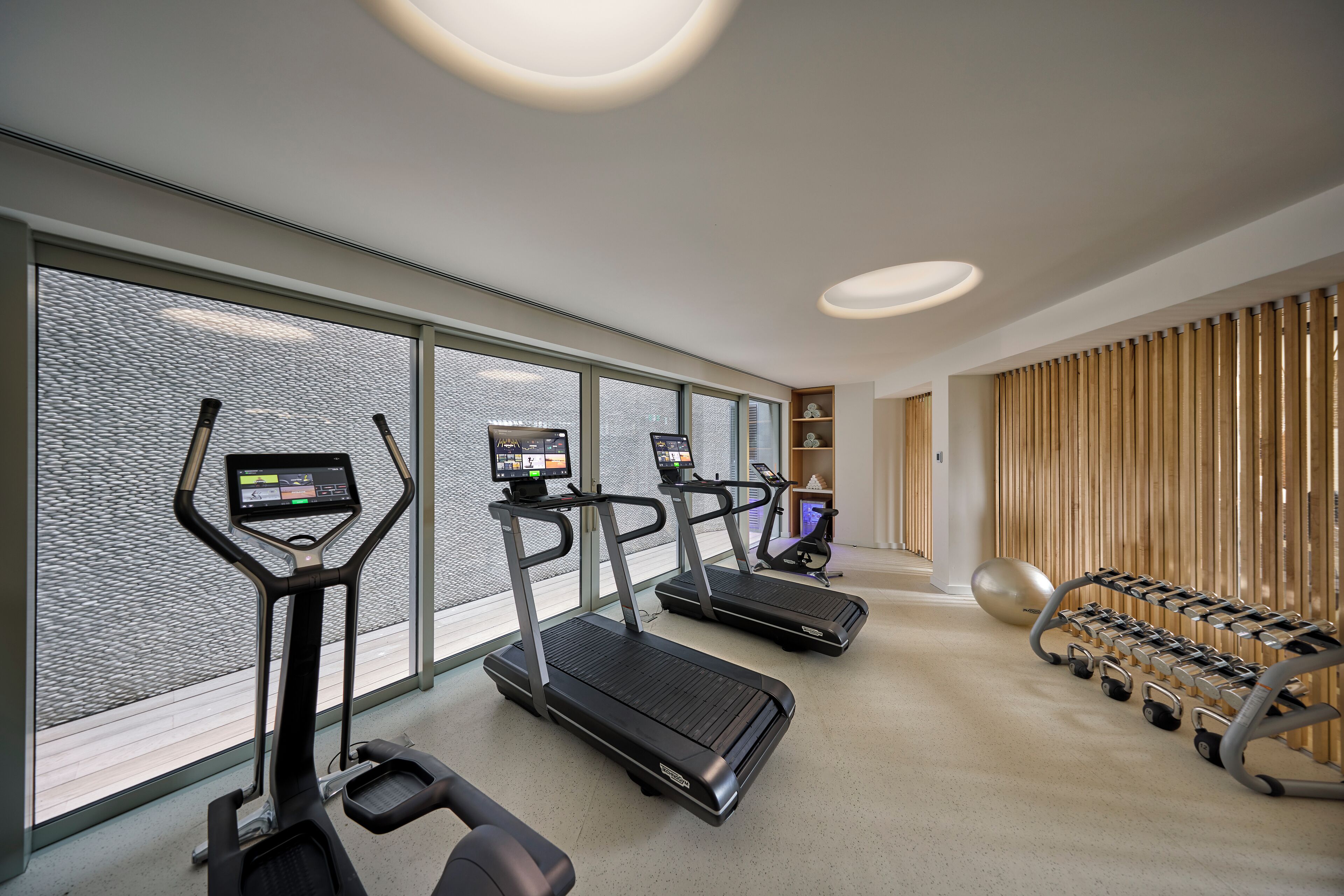 Foto - ROKI Collection