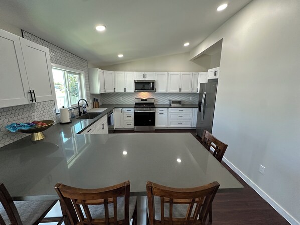 Microwave, oven, stovetop, dishwasher