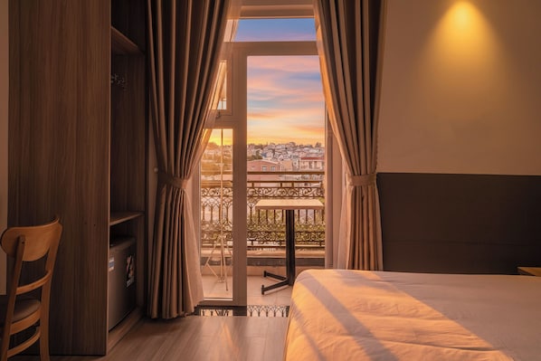Deluxe Double Room, Courtyard View | Balcony