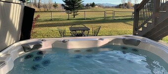 Newly Built 4 Bedroom House Centrally located in the Heart of Teton Valley