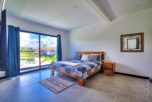 4 bedrooms, WiFi, bed sheets