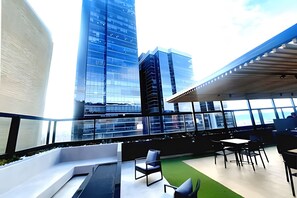 Business Apartment | Outdoor dining