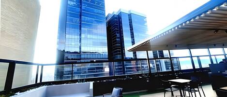 Business Apartment | Outdoor dining